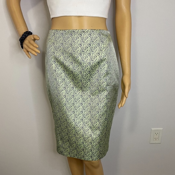 Gorgeous neon green navy gray tiny square jacquard pencil skirt with neon lining - Picture 3 of 13